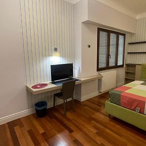 Leonardo Rooms